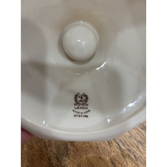 Set Of 2 Lenox Special Beige and Gold Porcelain Candlestick Holders - Picture 4 of 4